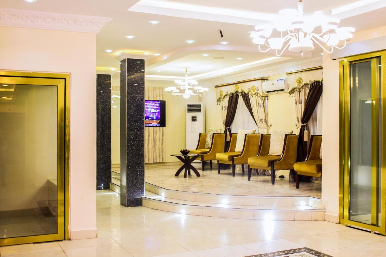 Six Diamond Hotel Ikeja Buitenkant foto